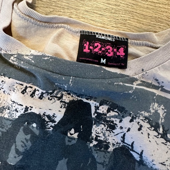 Gray Vintage Ramones Tee Juniors M - Picture 2 of 3